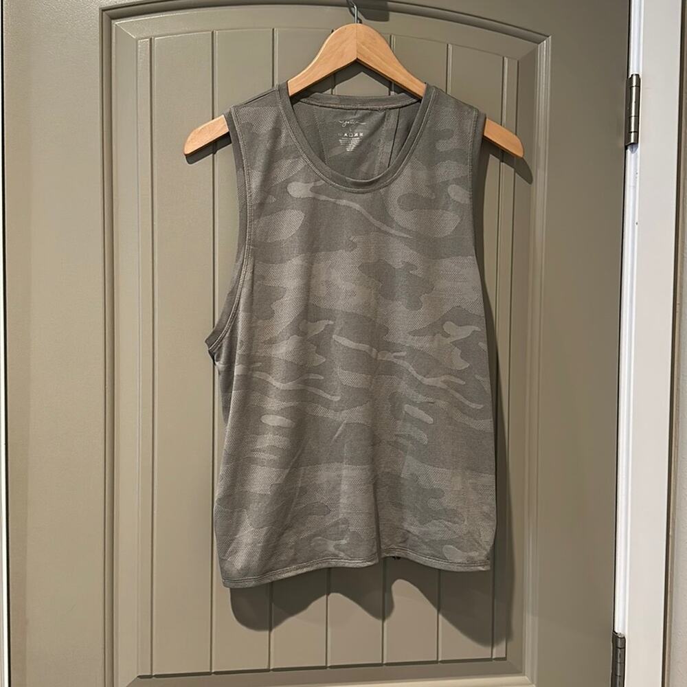 X By Gottex Camo Top sz L